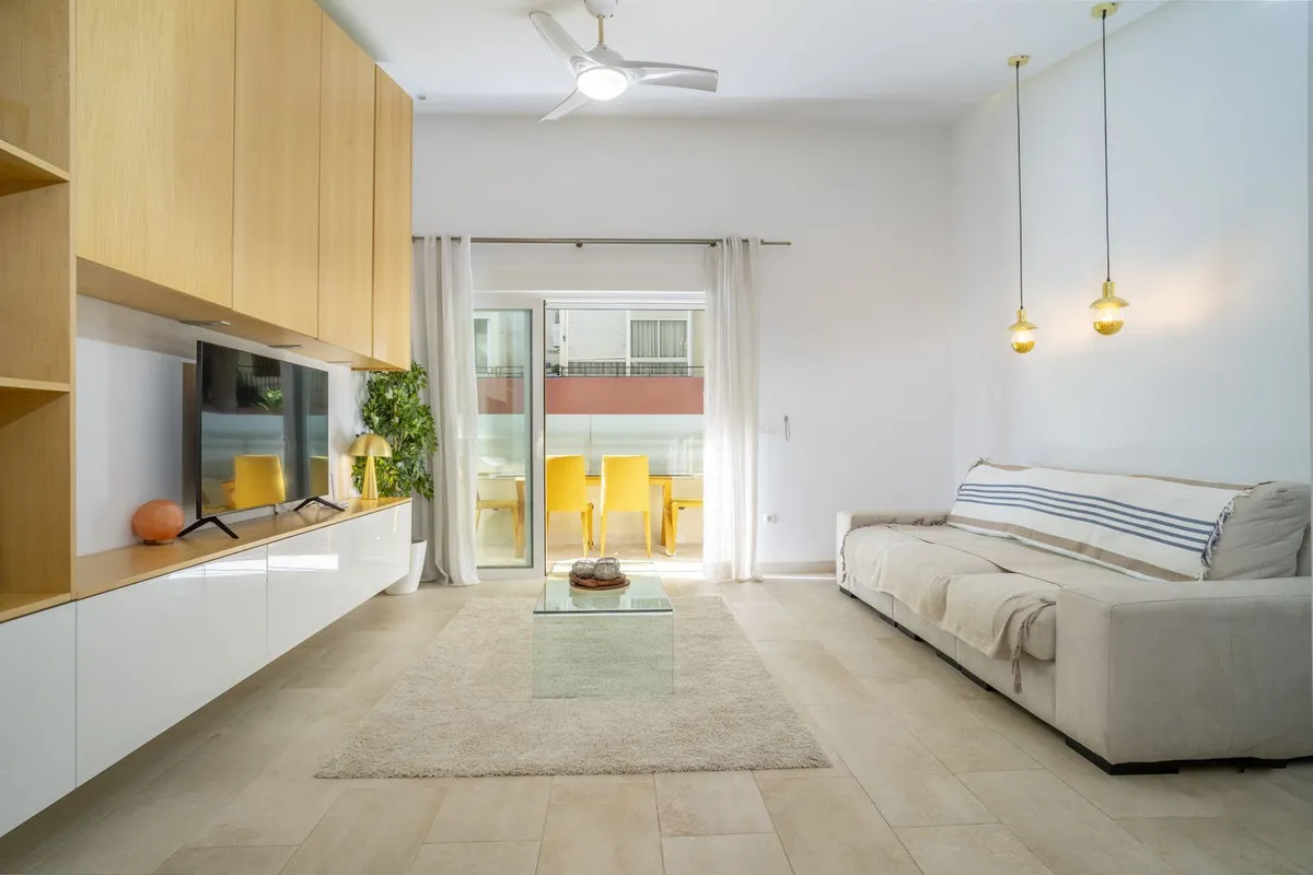 859c3762-7bbf-407a-9497-0806a8e5ec84