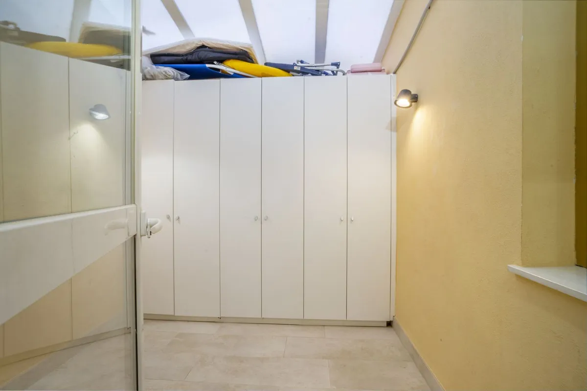 a8df1121-309b-49d5-bd83-0842435dbe74