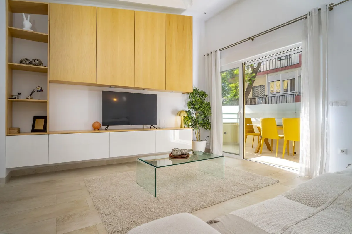 e139ffb9-37ef-4469-9566-2d770b4f6903