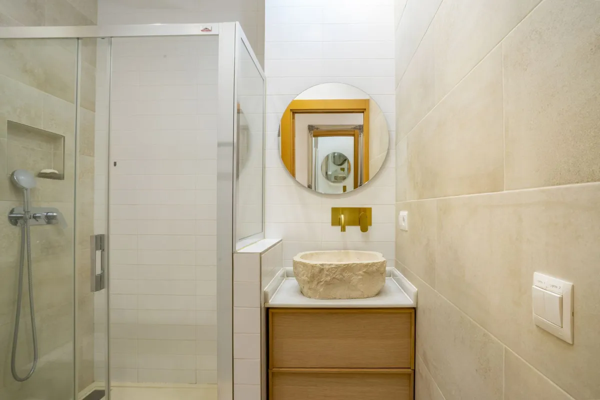 e50aa1c7-6f28-4d6b-8673-e81a3d930233