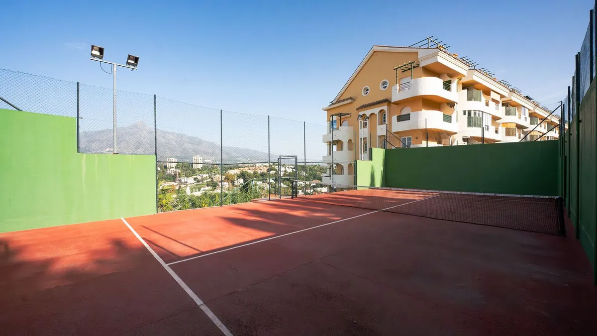 8b1216fb-19d8-48a5-b194-4df8b11fbd1a