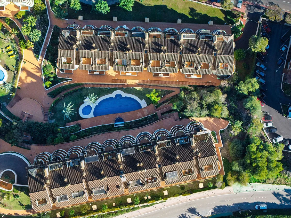 b8681cc2-3eaf-4f72-8cc2-24889e07ae76