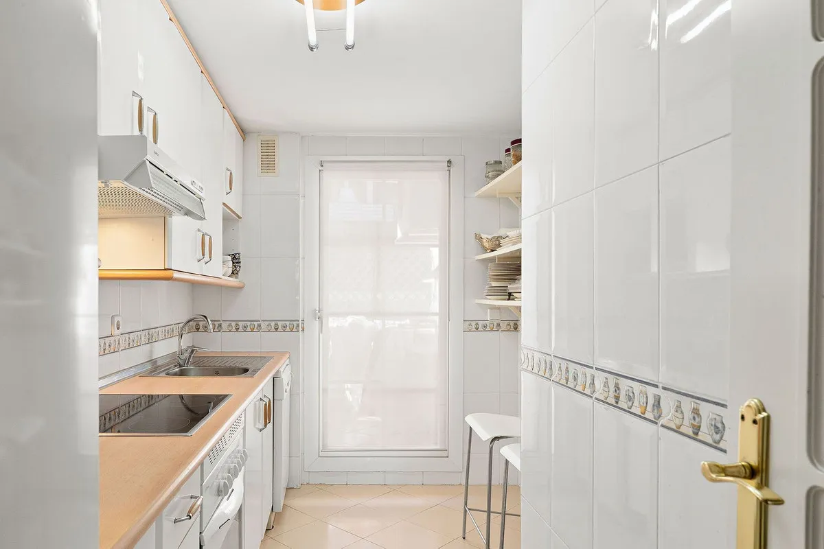 b9a64b99-eade-4d15-87bb-3c5e289b342e