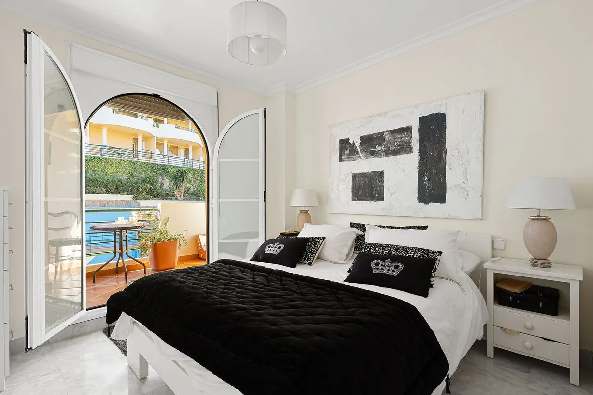 d7f8284d-f79f-45e9-af7e-0c0bb8d90504