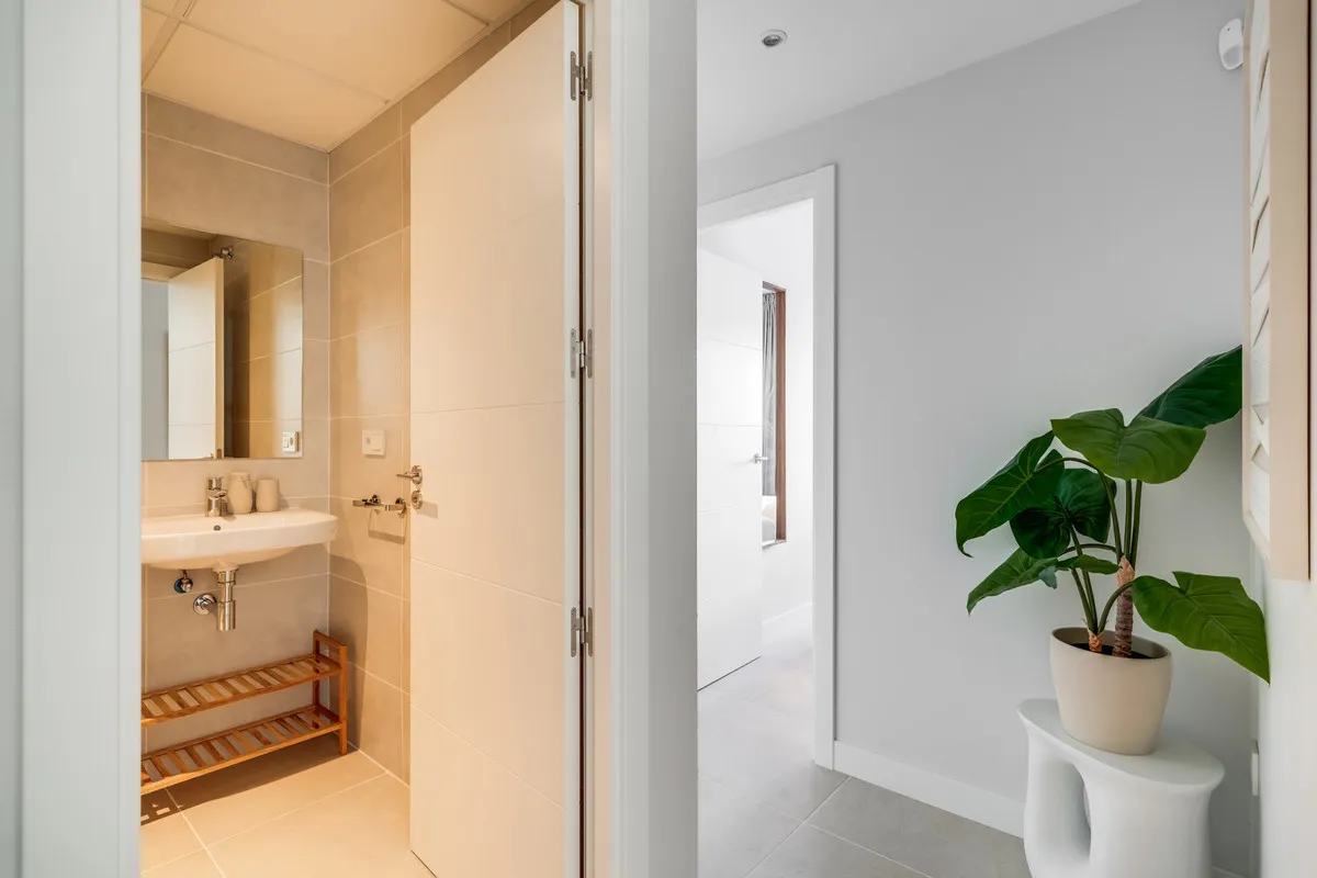 d9c396c7-7c56-4619-9b99-3c7c99e682d4