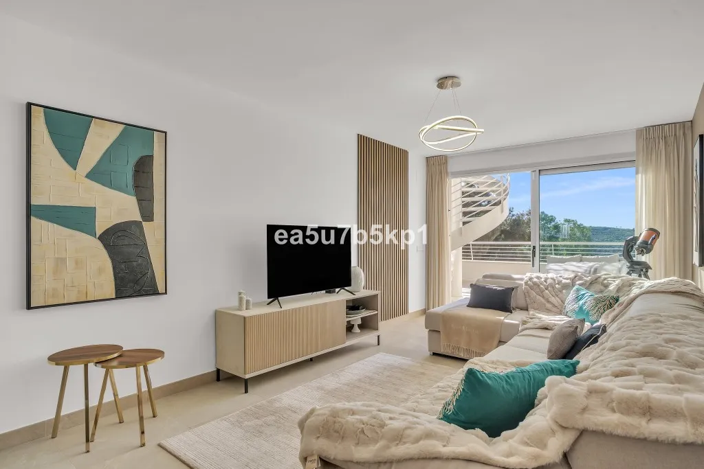 a502c9b1-c183-4e72-b621-a2e9c1a80843