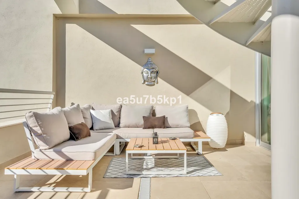 d7d72bd7-c260-43da-b867-d0b7a4f90525