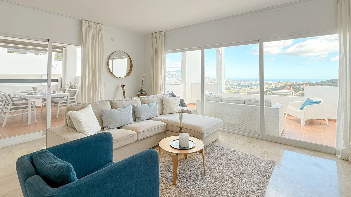 Scandinavian Sanctuary with Panoramic Sea Views