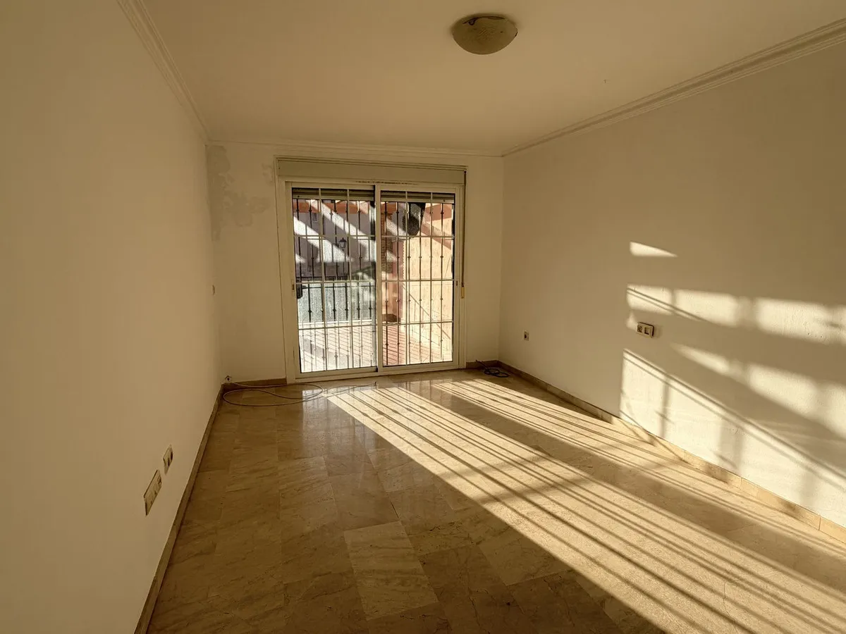 13e5e5a5-21f0-4f49-8c4e-67ea295ad193