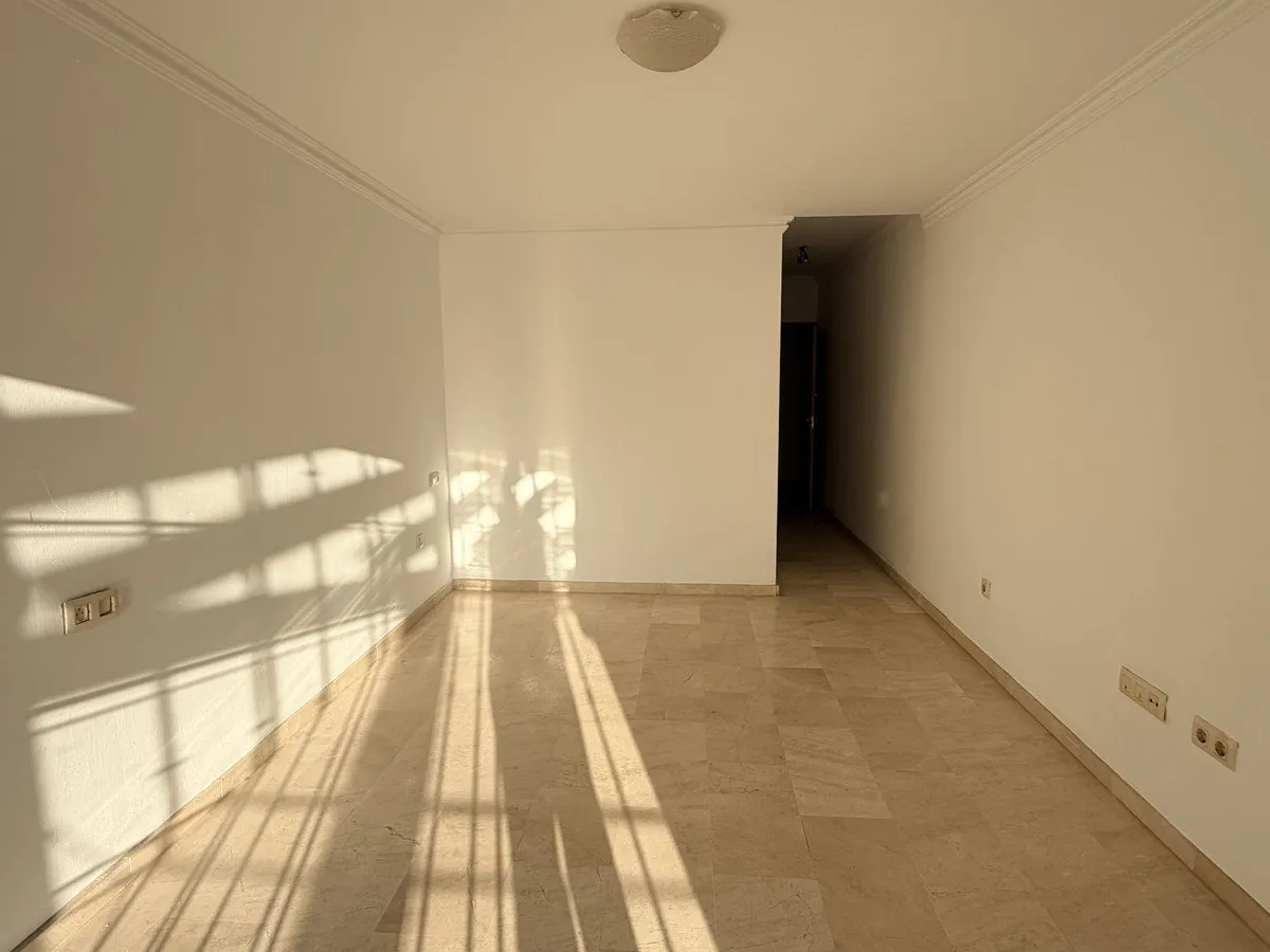 1afa8521-b923-4673-9336-1a460e7d5f10