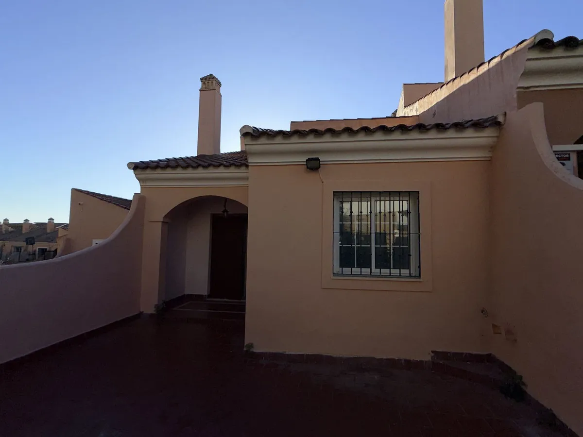 aca4d1d4-6528-45f6-afde-b5e57a914303