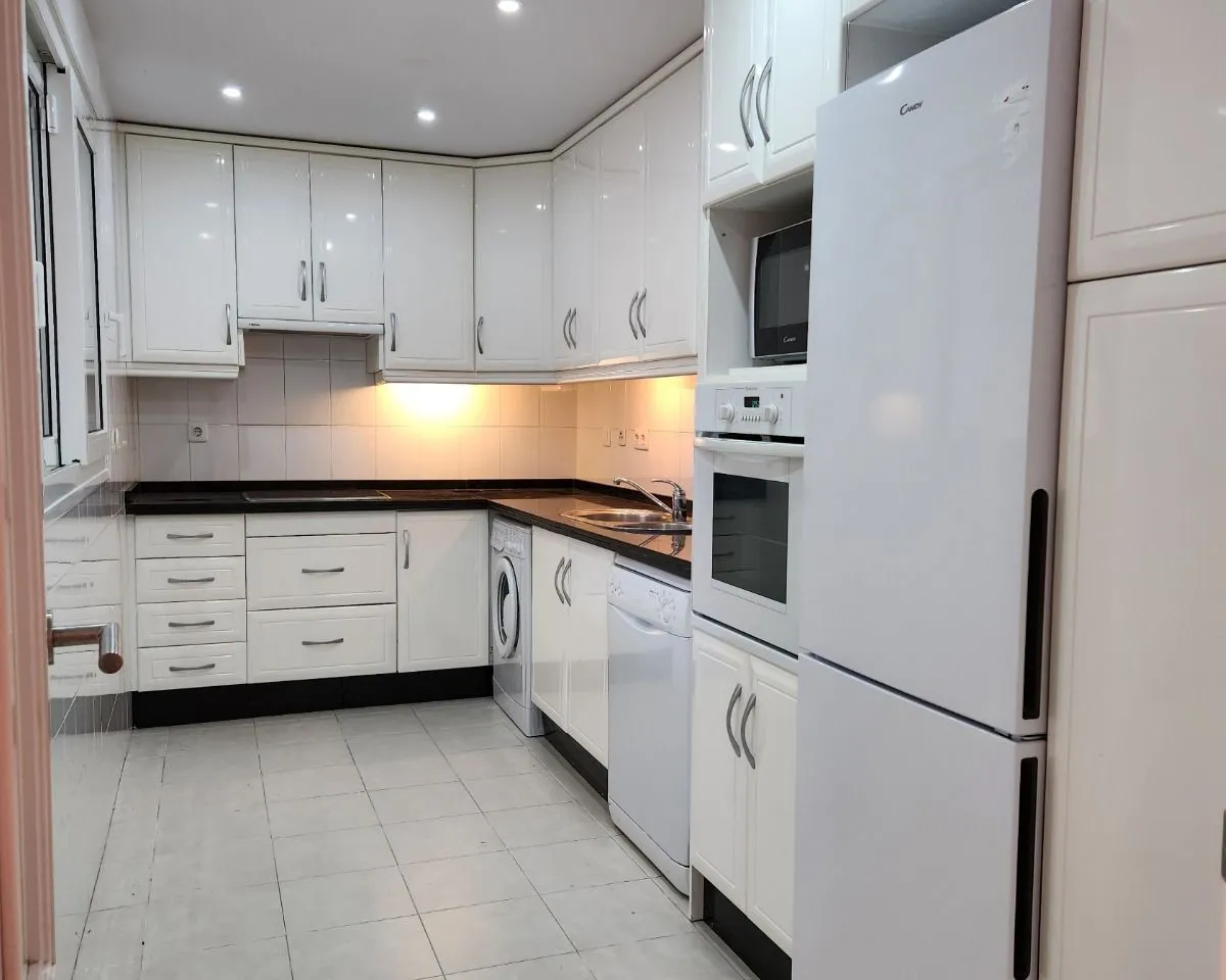 77d4aa8c-2e24-4294-90bb-0195b1260c8f