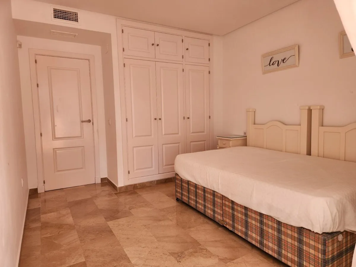 b8e419f8-7a0c-4915-88f6-66f54e4ab0fb