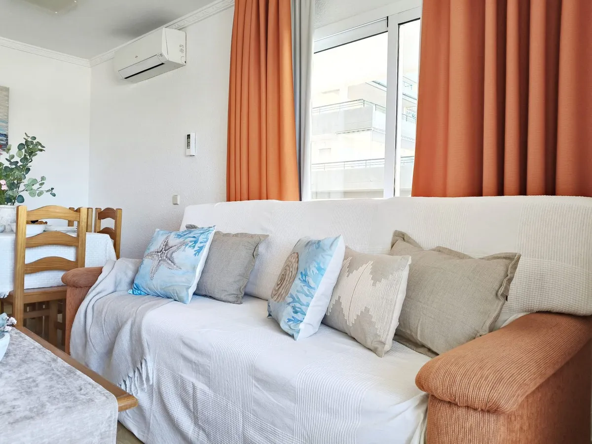 30f8a1b8-9533-4cea-bff3-80bfdf24a1e3