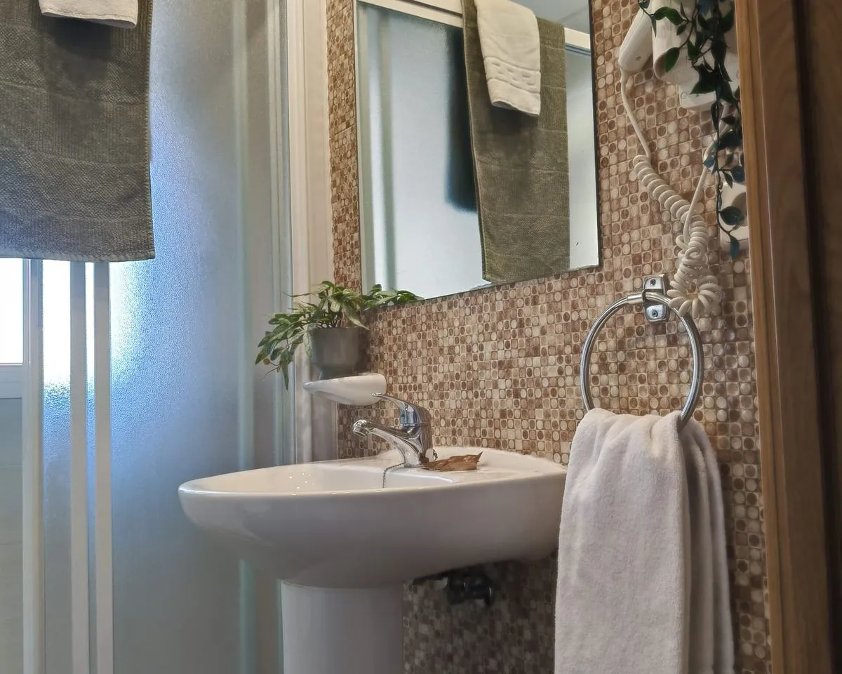 c1469b2b-e648-458e-8355-4385fea1a3b3