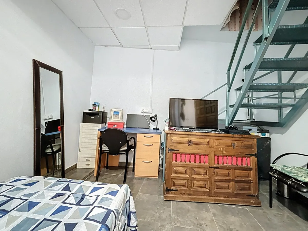 04aa069c-30d3-4990-bcdd-974fef8a64a8