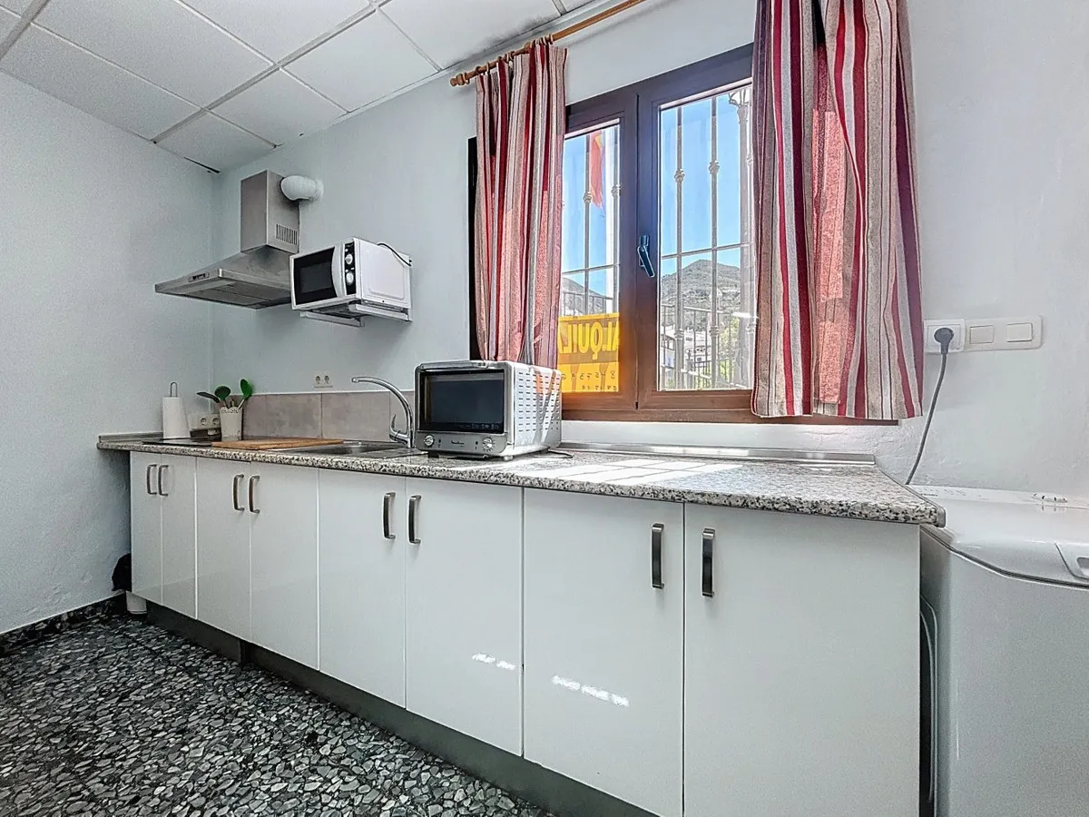 0e9ceea7-9329-4a0e-a8a5-541d09a65478