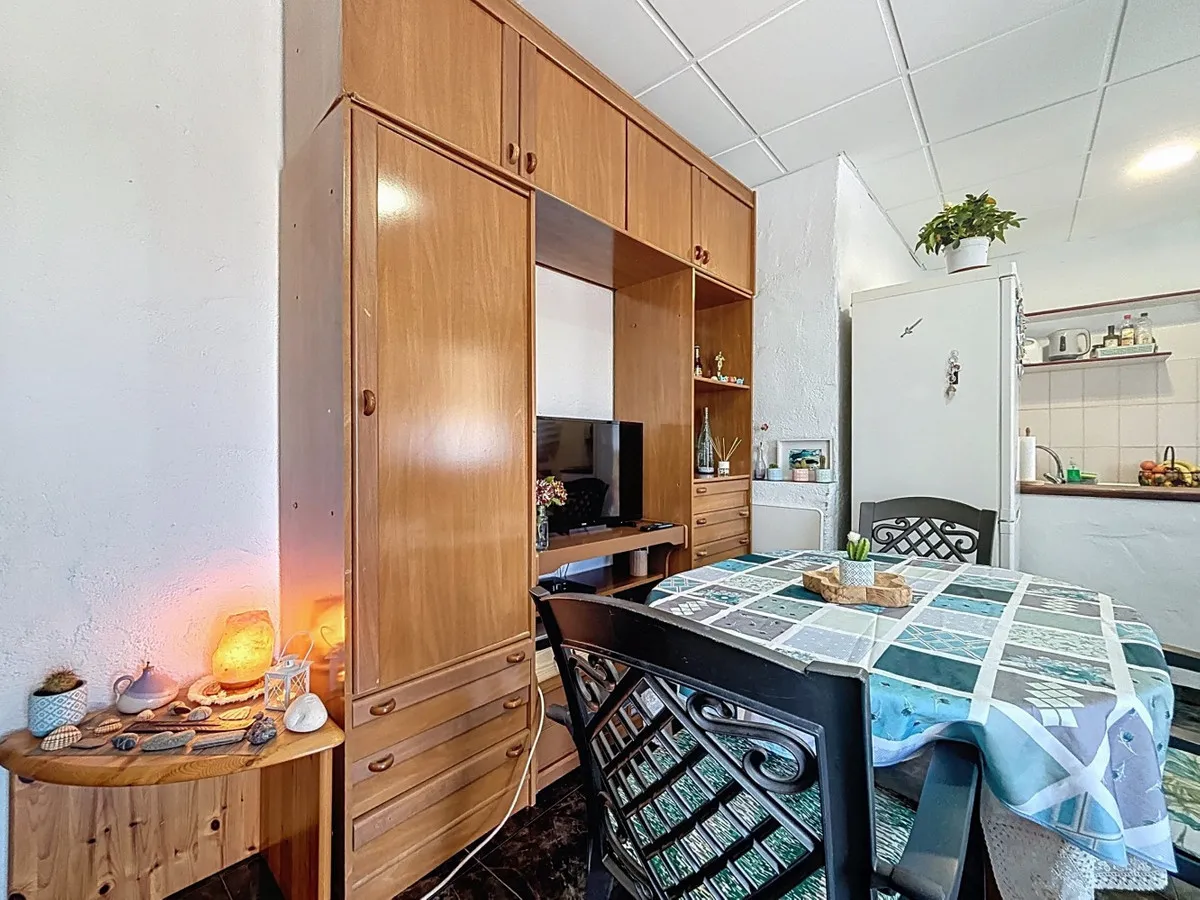 f18254b0-b14f-4a3b-9c1f-483b89a8ec16