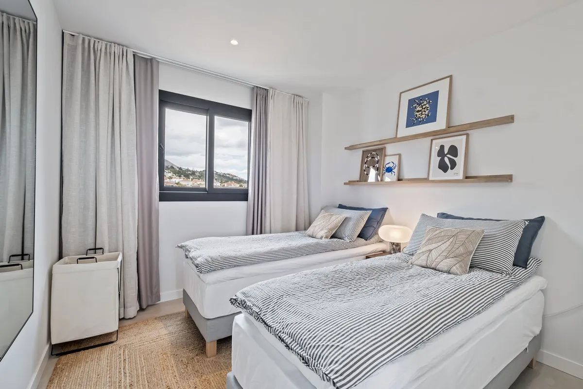 6433a0cb-e1ed-4e8c-b90c-ed812cfc3d65