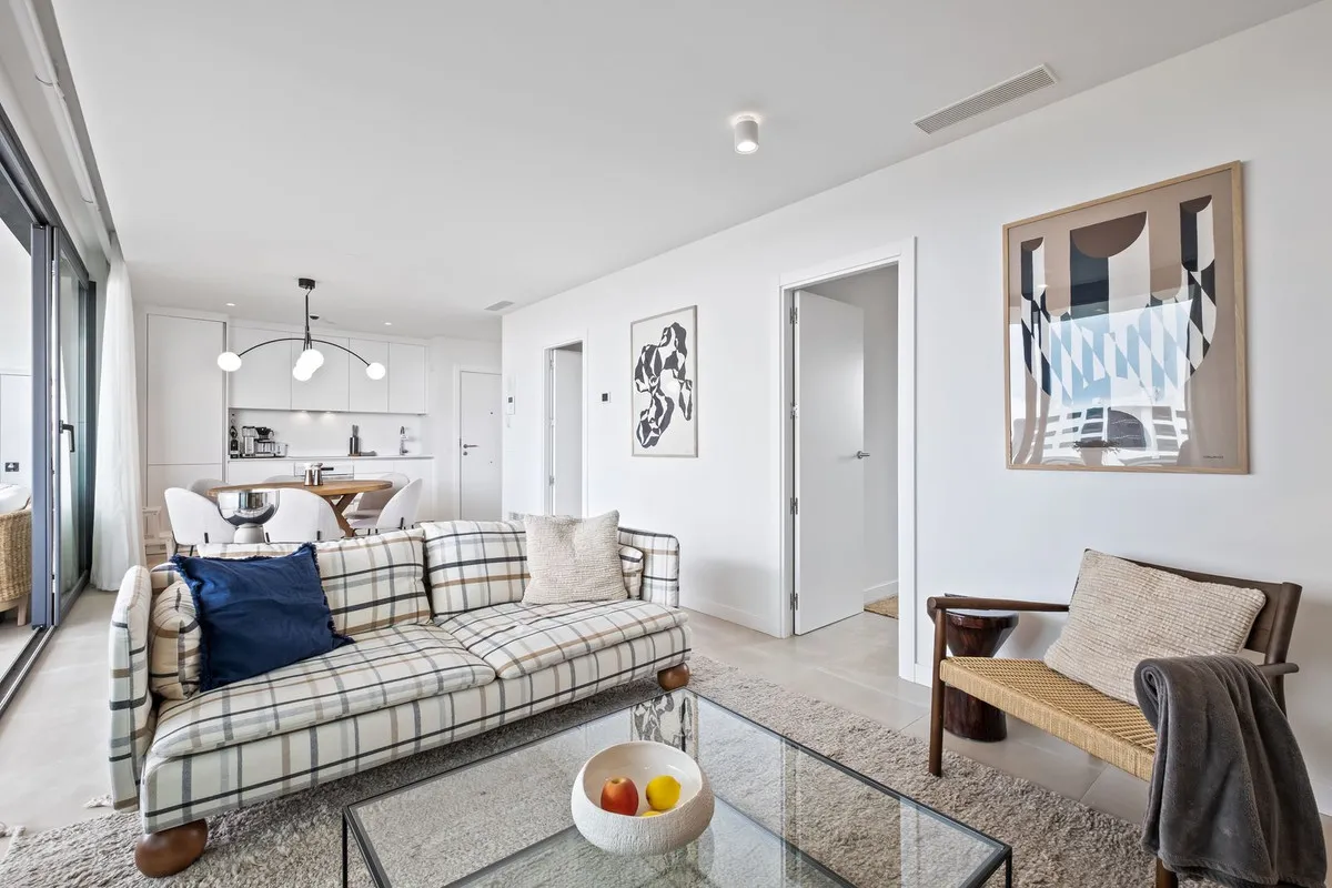 aed96db7-58d8-443d-9554-cb06b5a43c84