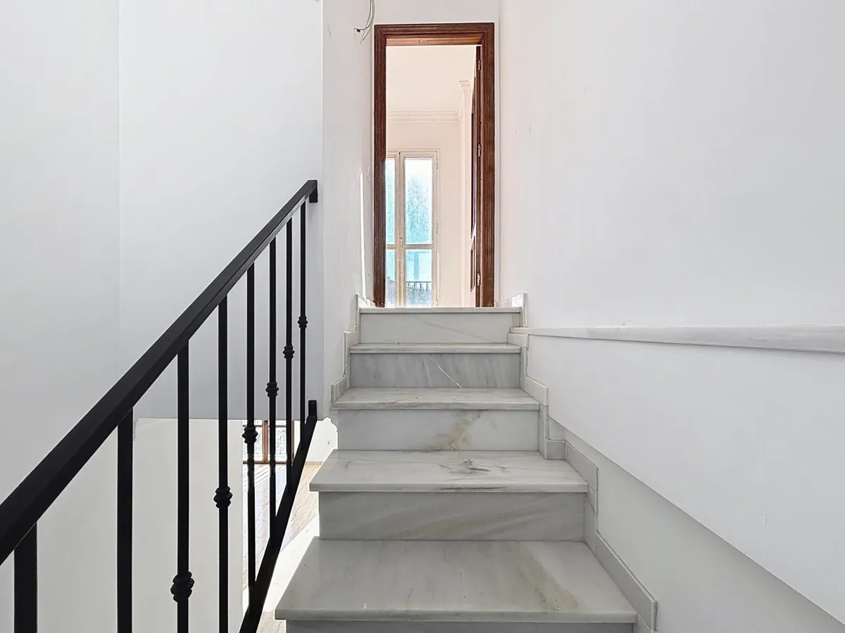 1ddb085d-5875-413b-96e6-1e92a1fc3767