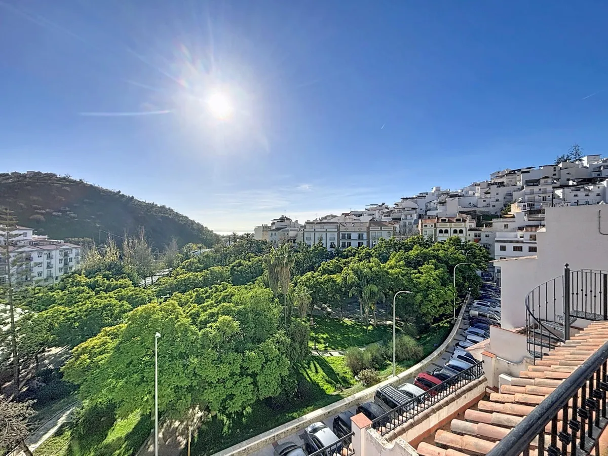 c17a94b2-5508-4cb5-a44a-5cb74d24b07f