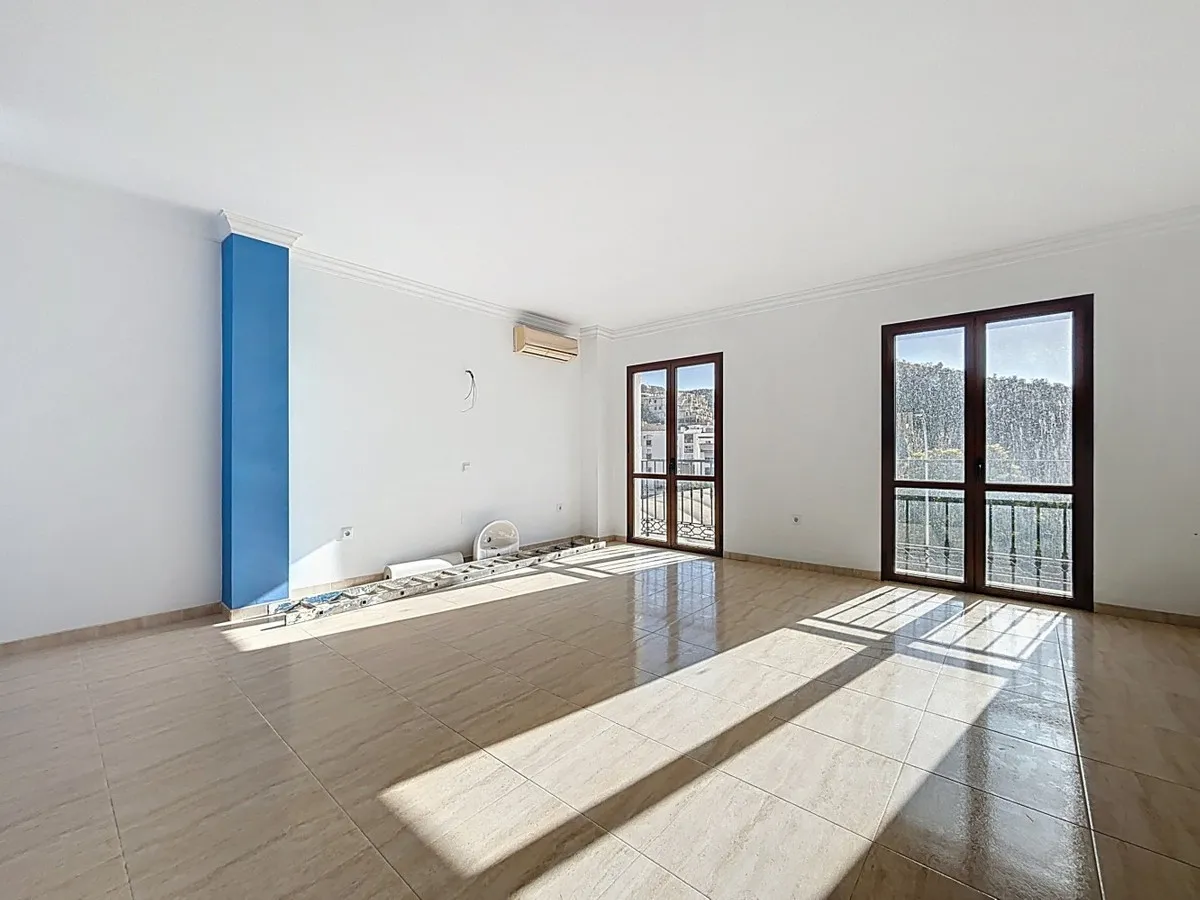 c9316931-5e7c-404f-a4d8-16a08575caf6