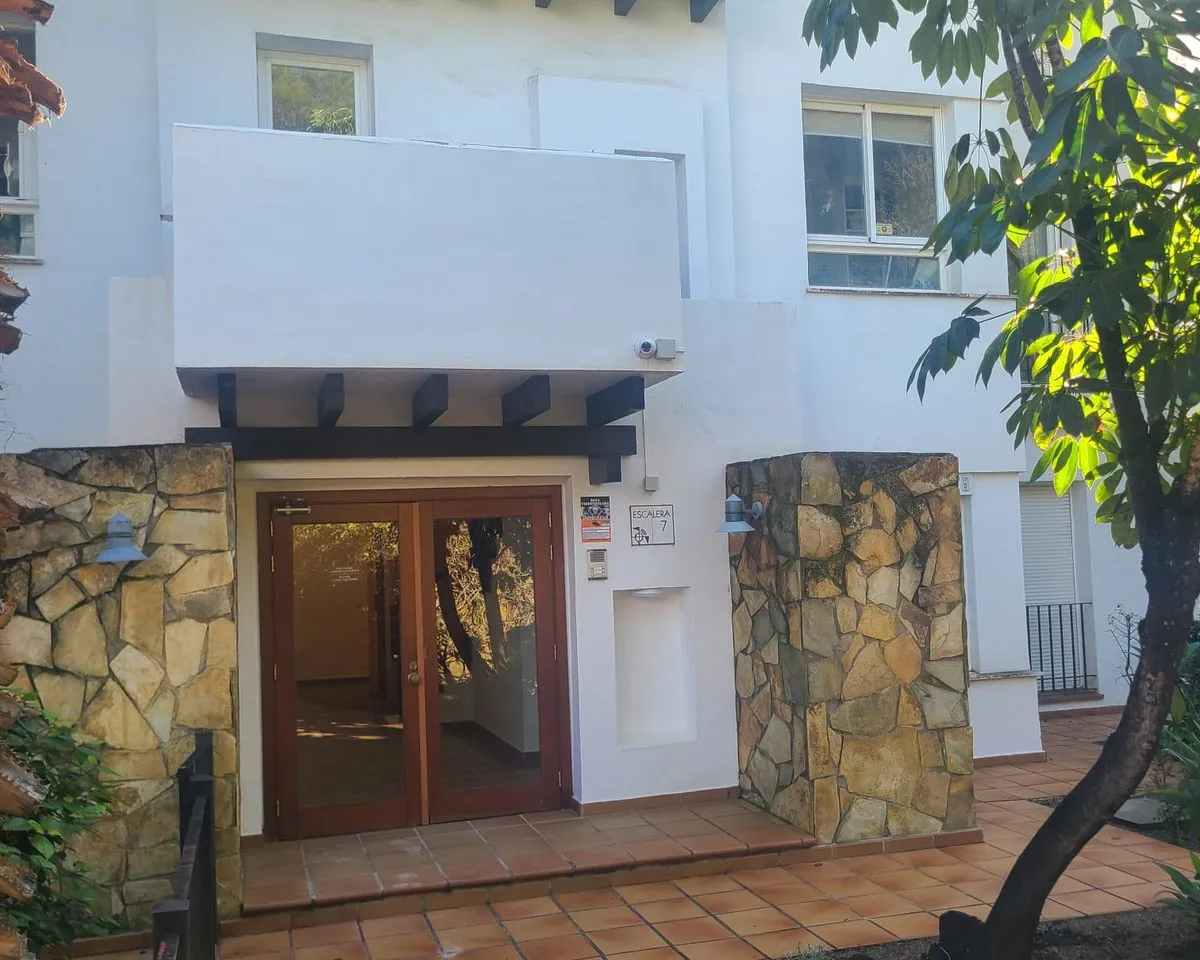 9c5d56bc-f2ef-40e9-9354-963157376c44