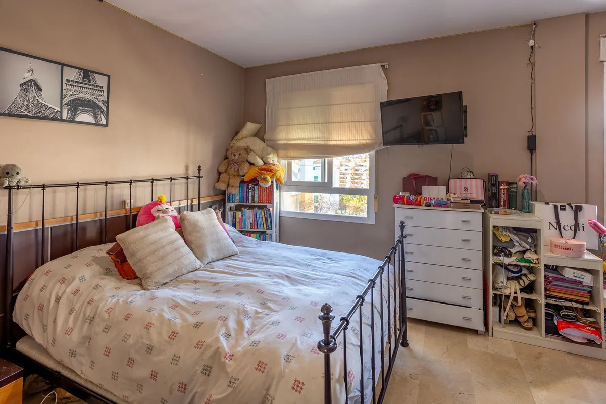 30367f62-b777-4b36-a7c7-a168635a2047