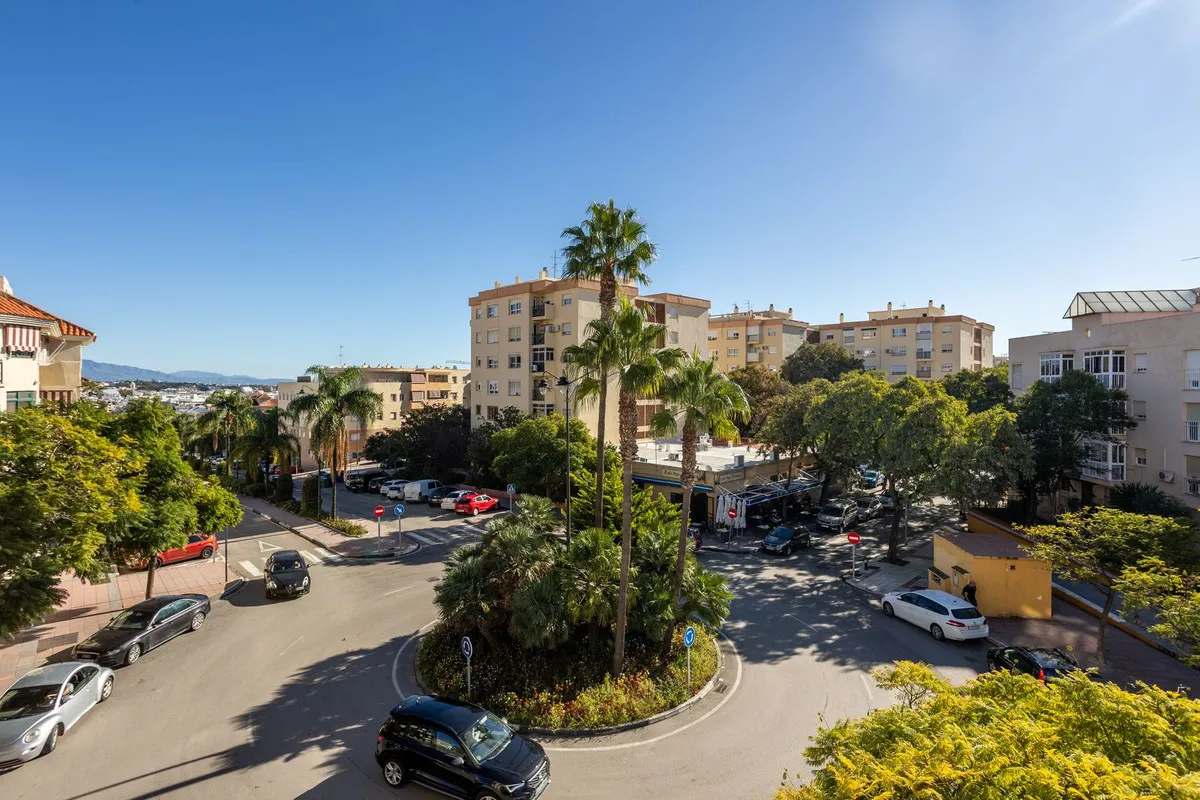 a2f33e90-9e67-4958-983a-7290fa8567d4