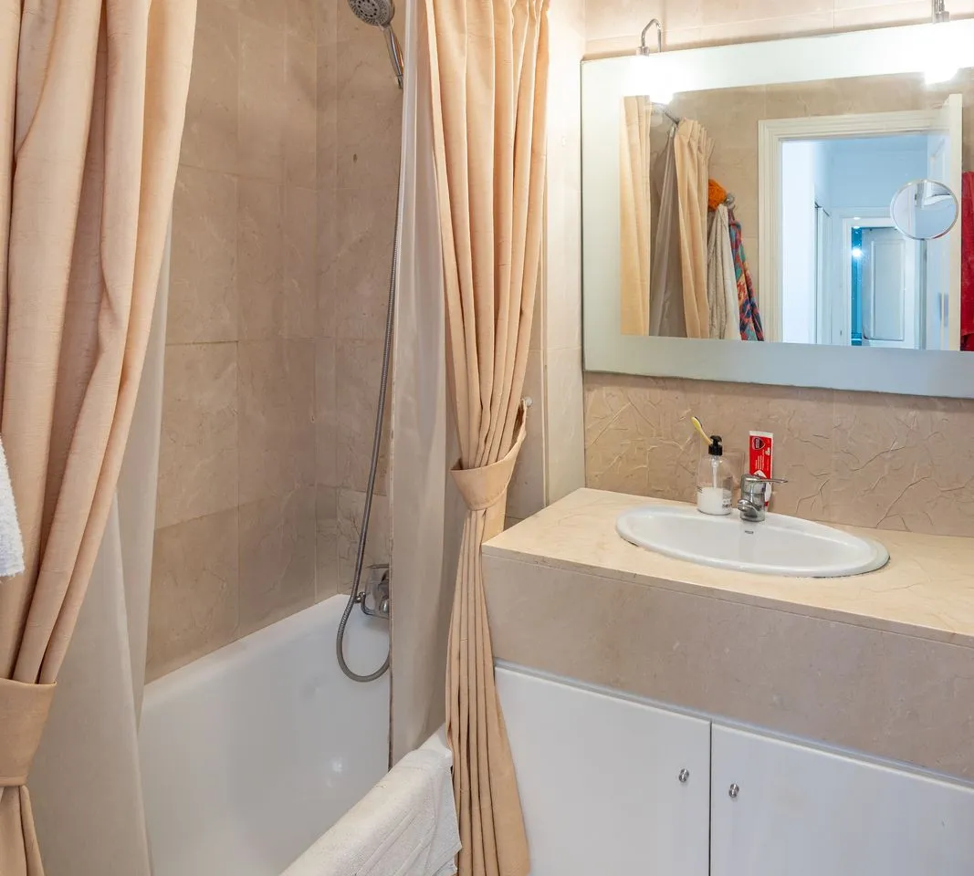 b614f9b0-bd7f-4f71-9909-a289afd2d3d0