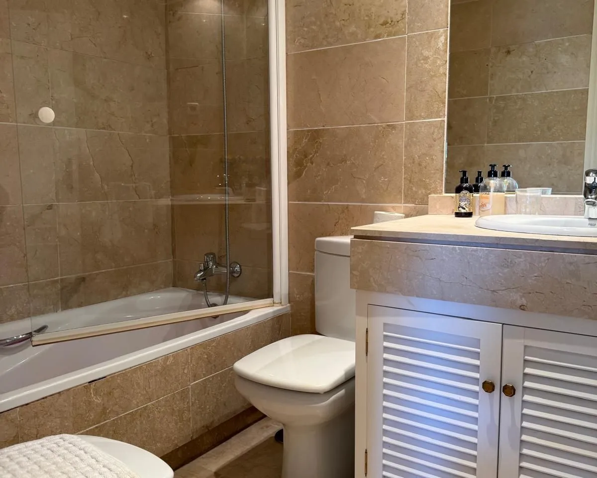 3a9b4c57-ca86-4e82-b392-1c8386449ed4