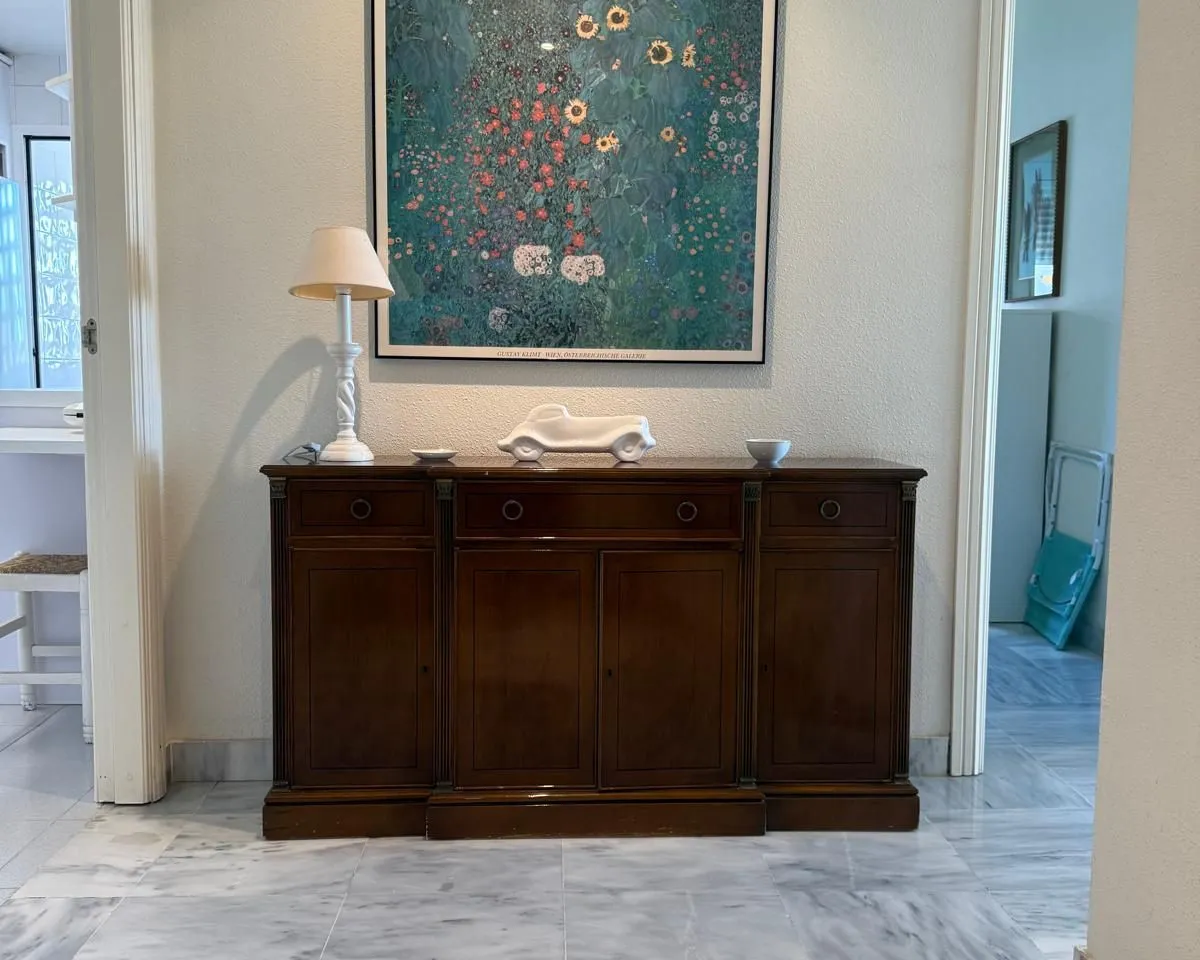 ae4e18b2-ff09-41ca-b020-9f9e8b7a8949