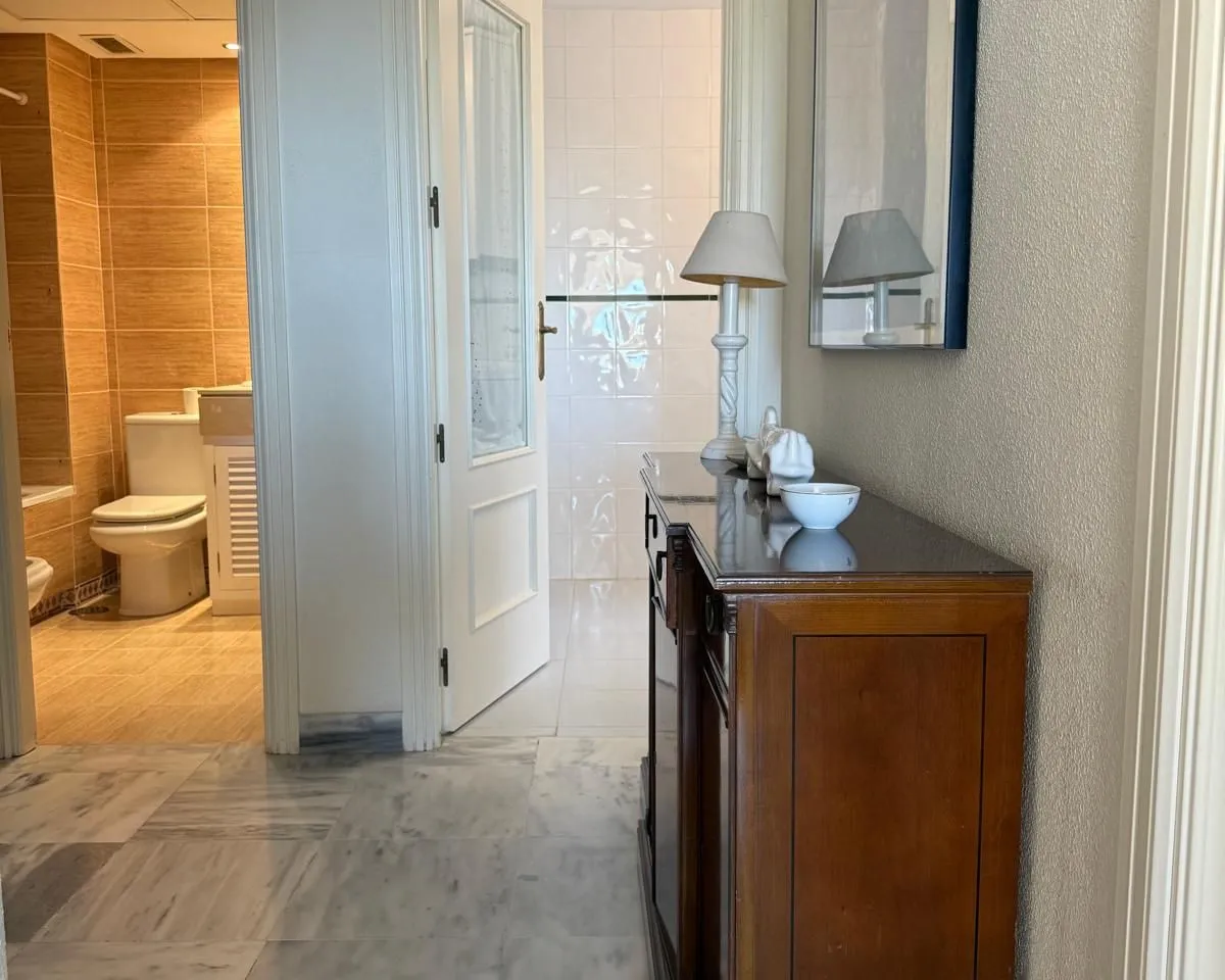 ffd6a3fe-f5cf-495b-bf04-212db16d430b