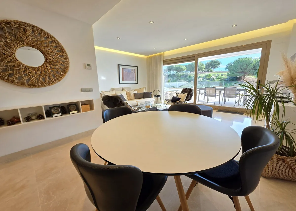 e6af2e49-a5e2-4431-88b1-d3aa075fdfce