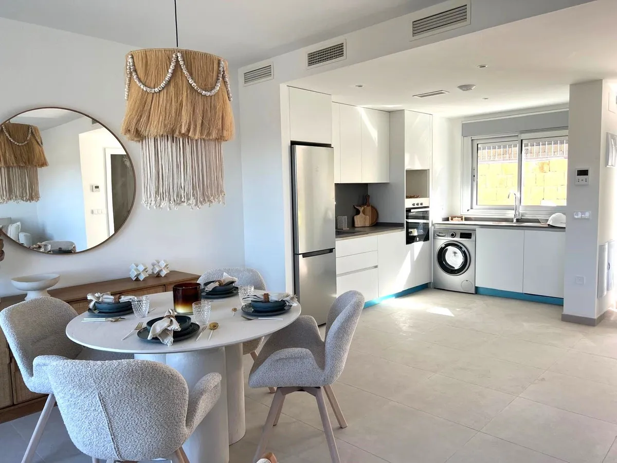 7b5f5810-f511-4dae-a064-8ac85932c53a