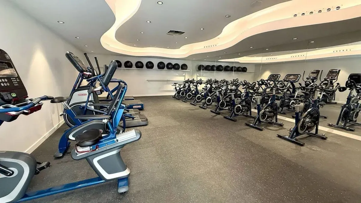 41c6cdfc-c3b0-46d1-b5a8-0e73a02408ef