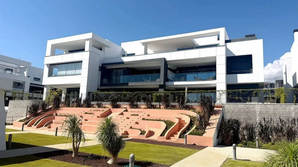 f0c80aa7-b080-400e-a11f-636cde36d50e