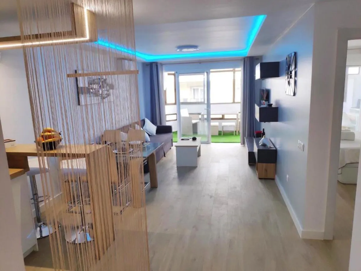 a75543b8-8fa0-4b4d-8083-c4f777353c3c