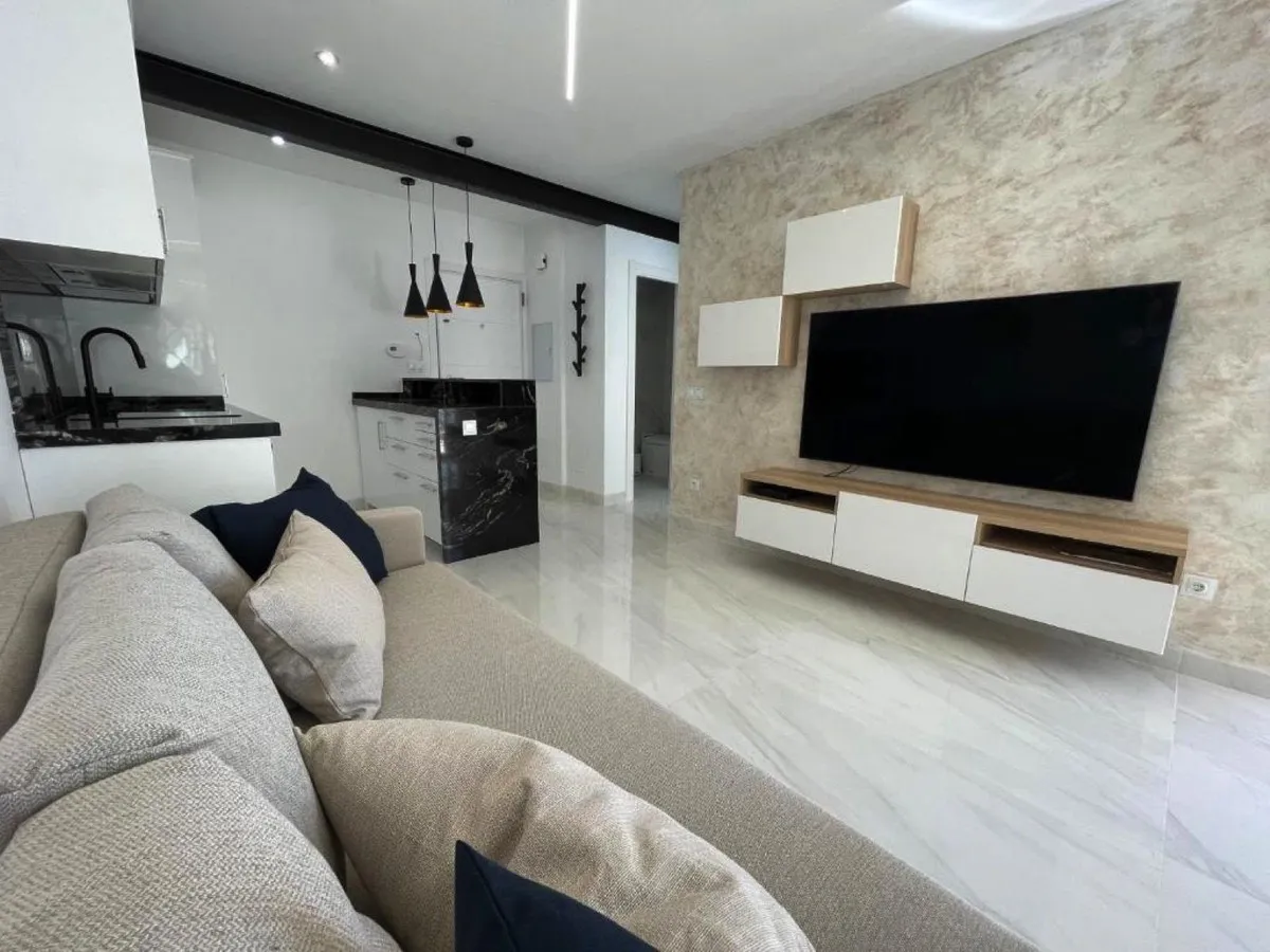 b9c531d1-100f-4ba1-b6ad-9525a1bc7b4e