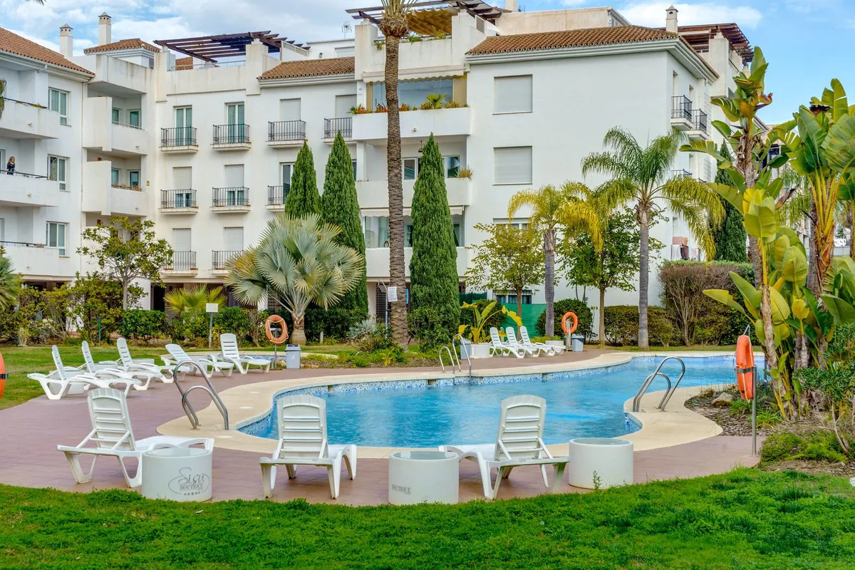 b9699797-ddd8-4eae-bd43-511cf3426f68