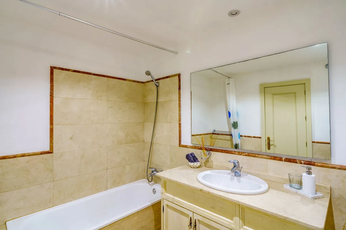 f99aba9f-dddb-42a8-9e62-80905e405e36