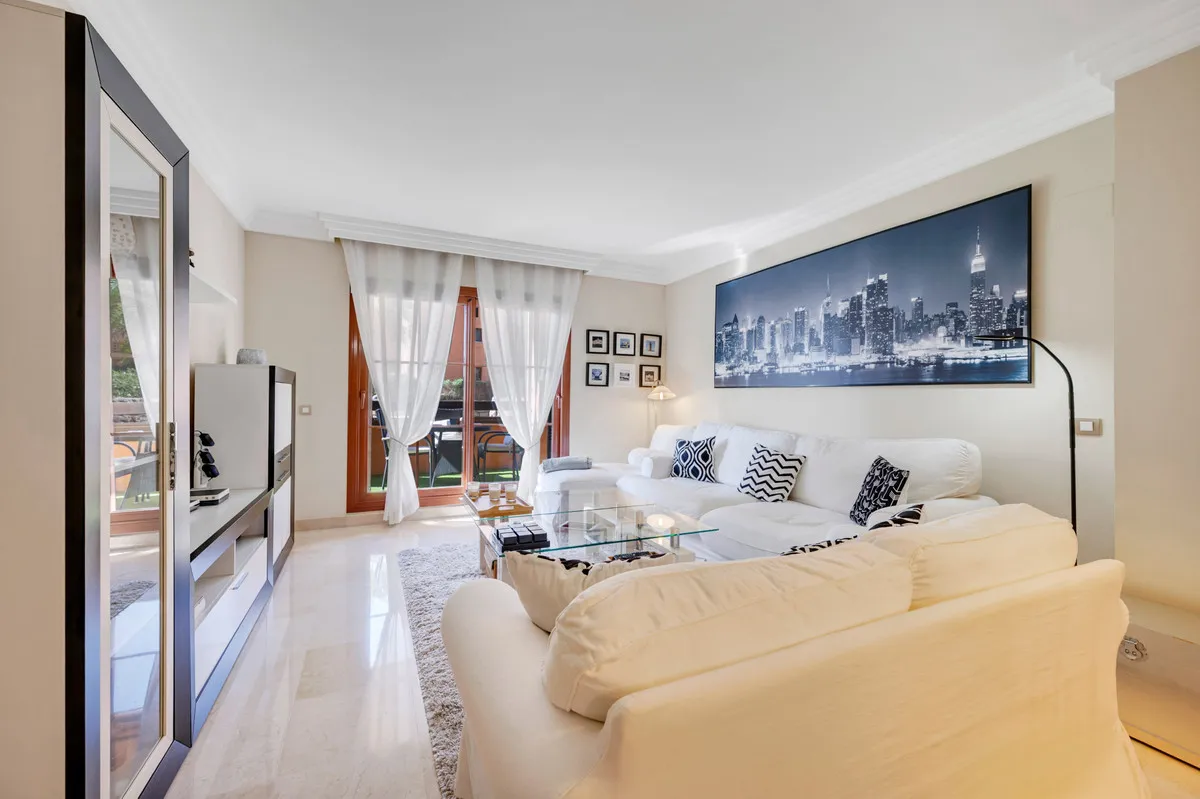 954bb3dd-64f1-4a89-9d04-4b72cca6c1fa