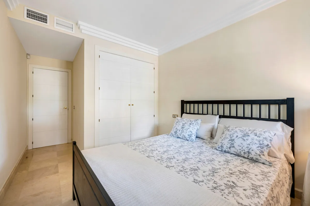 d6c483d6-57d9-4be8-aa50-4a2c609b9936