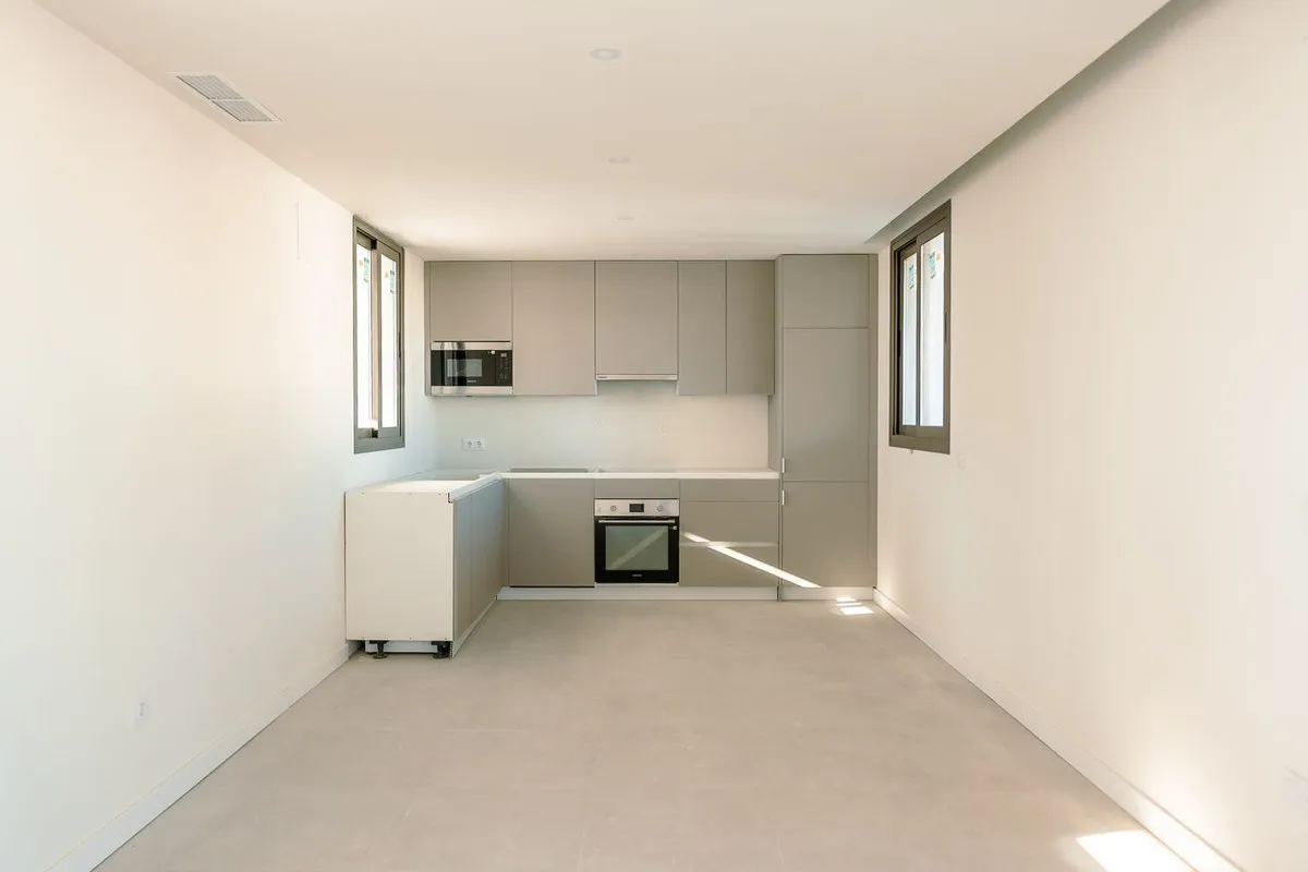 c9472e60-8089-4c5f-b14b-03efdd43c1ed