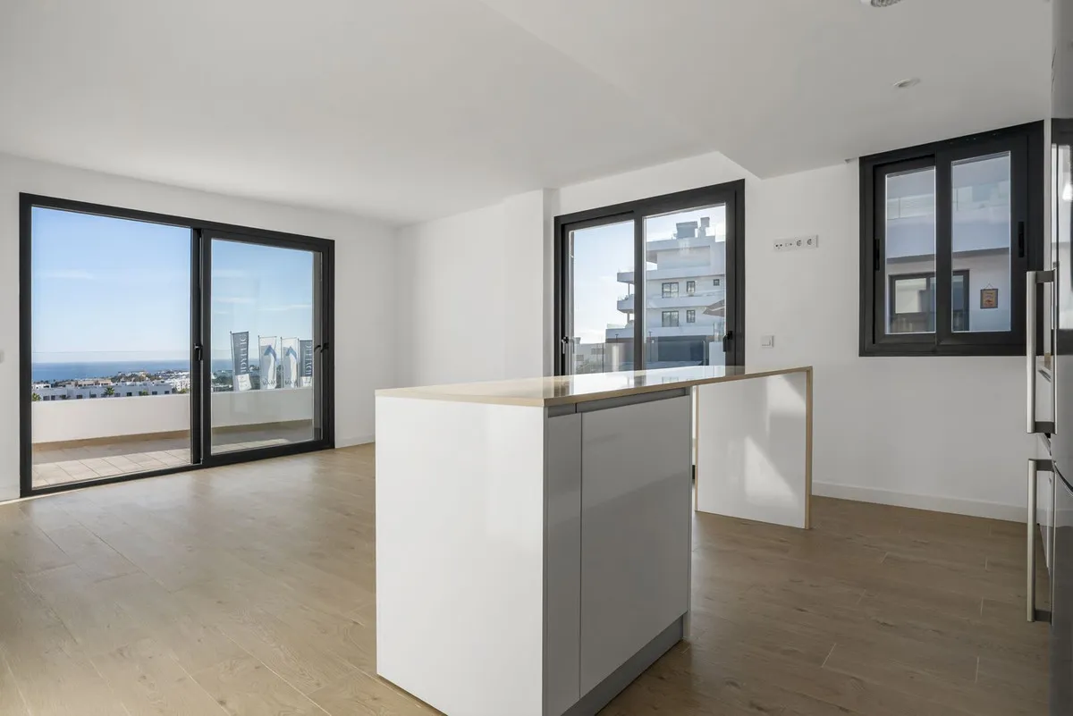 Luxurious Corner Apartment with Sea Views in One80 Suites