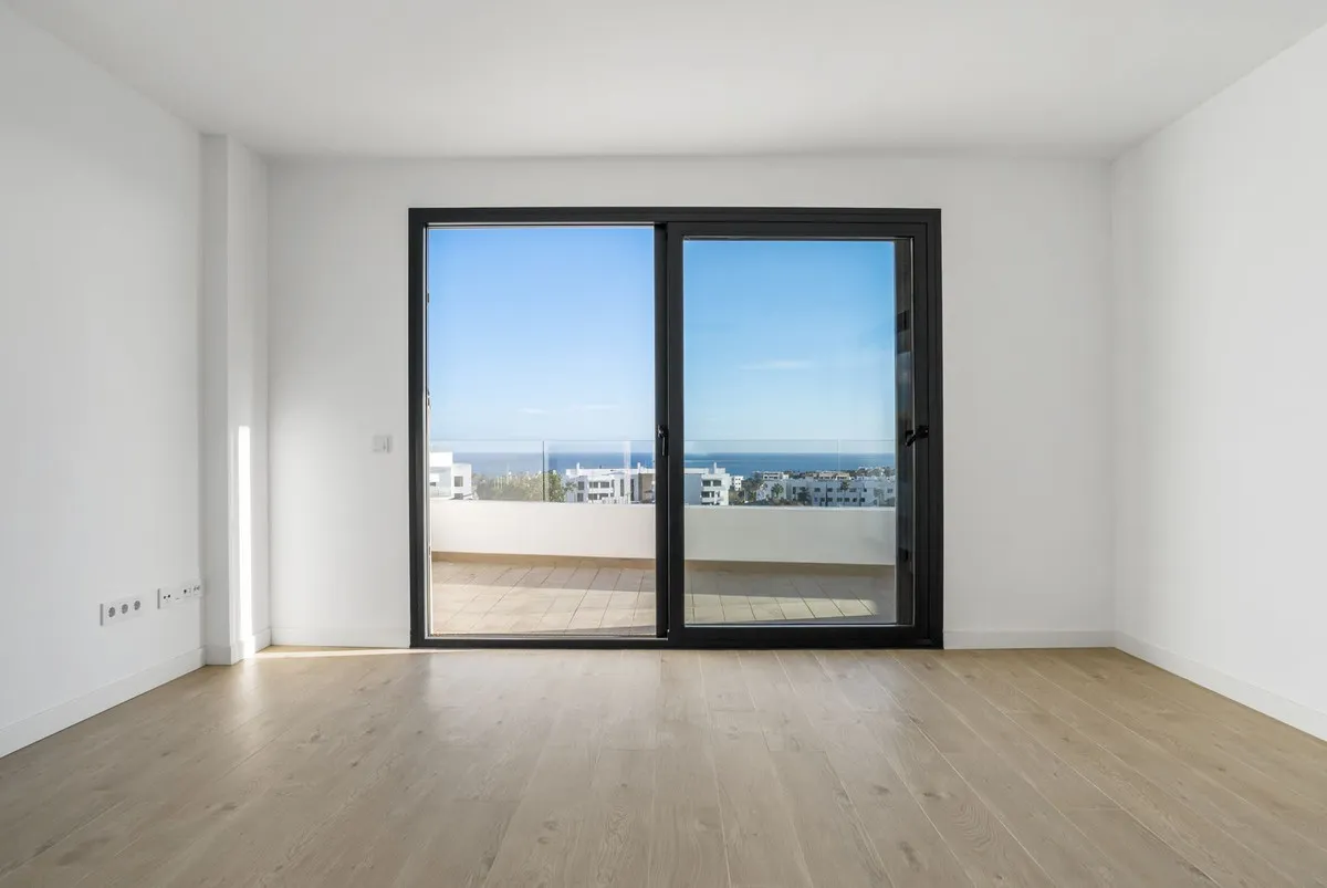 ba7bb4c8-96c1-49b0-8d7e-6700e065e4cd