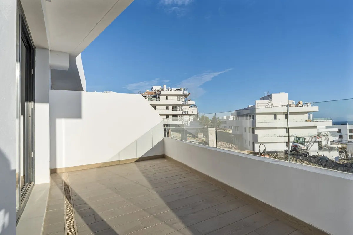 f8422090-bcdb-49c3-857b-2849d9b6cdec