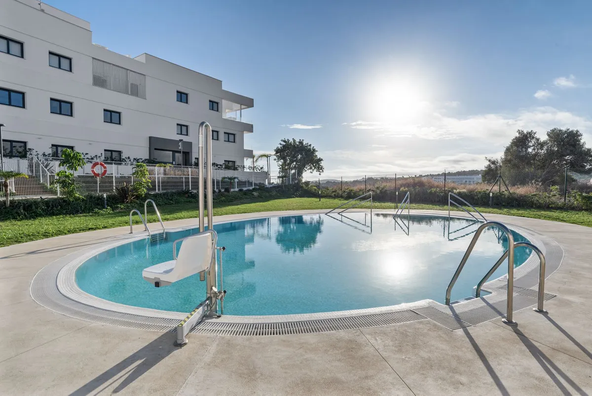 fa4f4203-2ea0-4016-a1f9-57332bfebfc5