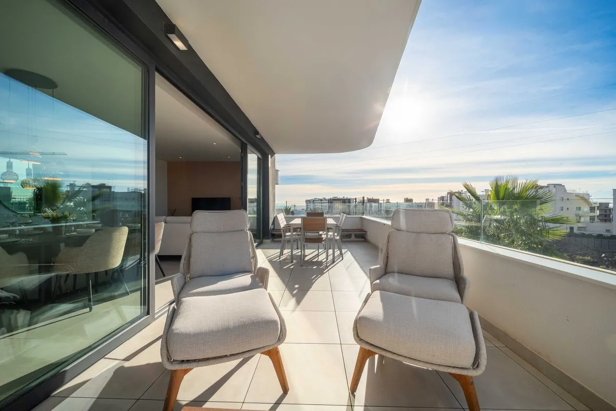 867b7d79-dd33-4d61-a7ef-abd35550d228